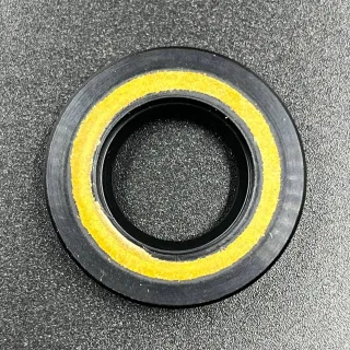 Сальник Yamaha (93101-16001; 93101-16M36) (16x30x6) (PREMARINE) картинка