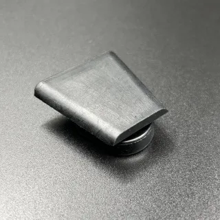 Заглушка доступа к болту анода Yamaha 60-70, F25-200 (PREMARINE) картинка