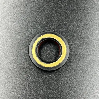 Сальник Yamaha (93101-20M29; 93101-20M28) (20x36x7) (Omax) картинка