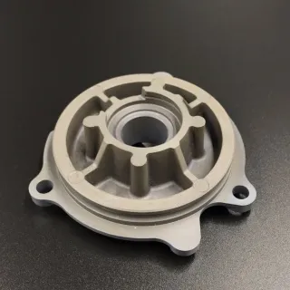 Корпус сальника тяги переключения скорости Suzuki DF60-70, DF40-60(A) (Suzuki) картинка