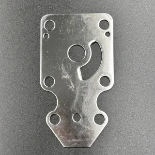 Пластина помпы охлаждения Yamaha 9.9-15, F9.9-15 (Sinera) картинка