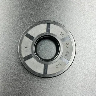 Сальник Mercury (26-8036671; 350-01215-5) (25x62x9.5) (Omax) картинка