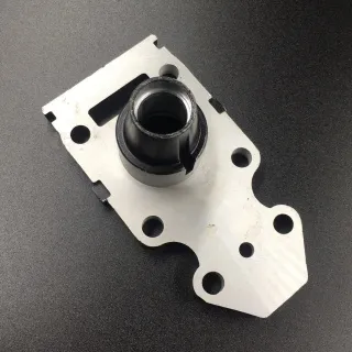 Основание помпы охлаждения Yamaha 9.9-15, F9.9-15 (PREMARINE) картинка