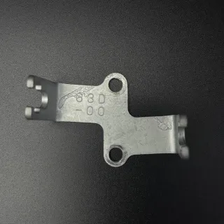 Кронштейн румпель Yamaha 63D485311000 картинка