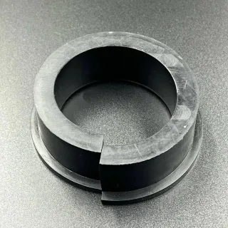 Втулка поворотной рамы (резина) Yamaha 4-5 (6E0-42537-00) (YUELANG) картинка