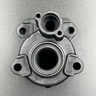 Корпус помпы охлаждения Yamaha F75-100 (Yamaha) картинка