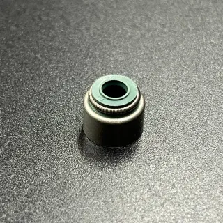 Колпачок маслосъемный Suzuki DF9.9-300, DF4-350(A) (Впуск/Выпуск) (KACAWA) картинка