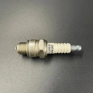 Свеча зажигания 4038 W24FSU (B8HS) (DENSO) картинка