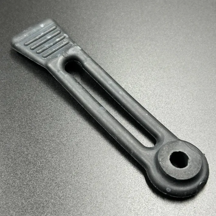 8V0-77171-00 — 1