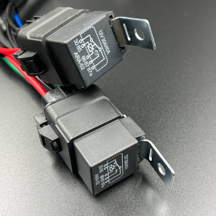 828708A1 — 4