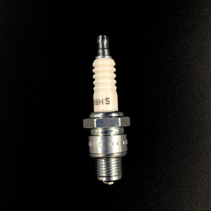 Свеча зажигания B8HS-10 (NGK) B8HS-10