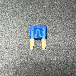 Предохранитель (15A) YAMAHA картинка