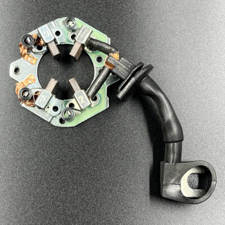 Щеточный узел электростартера Suzuki DF70-300 (Omax) картинка