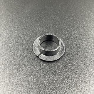 Втулка пластиковая ручки зажима капота Yamaha 4-250, F2-300 (PREMARINE) картинка