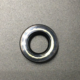 Сальник Yamaha (93101-11M23) (11.8x22x7) (Yamaha) картинка
