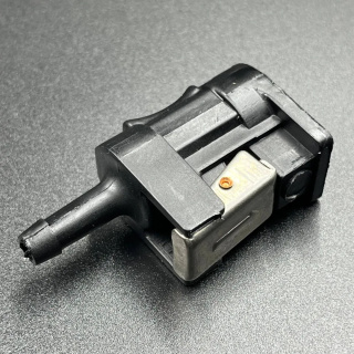 Коннектор топливный Yamaha 4-200, F4-50 (мама) (YUELANG) картинка