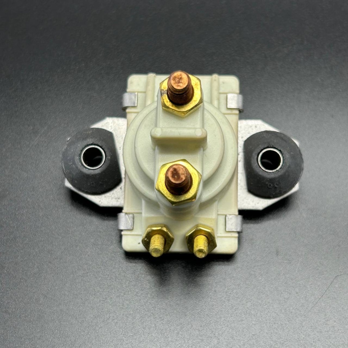 818997T1 — 3