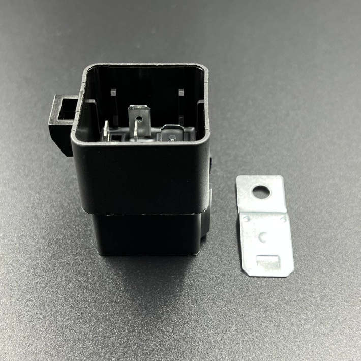 882751A1 — 2