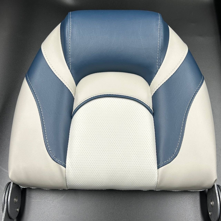 Seat04 — 3