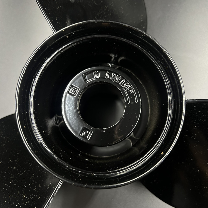 Гребной винт Mercury Black Max (13х19R) 77346A45
