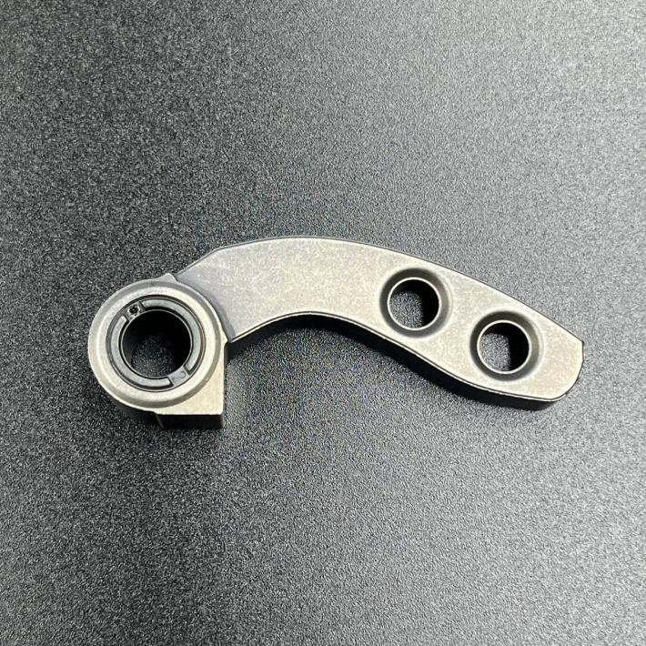 8DN-17605-30 — 2