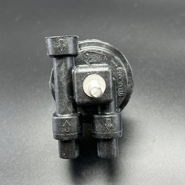 879884T — 3