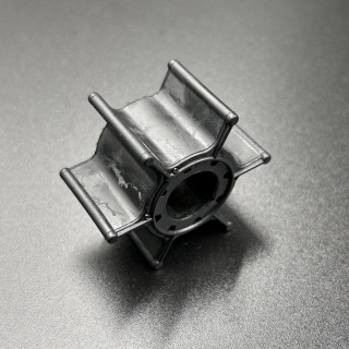 Крыльчатка помпы охлаждения Yamaha 9.9-15, F8-9.9 Old (Sinera) картинка
