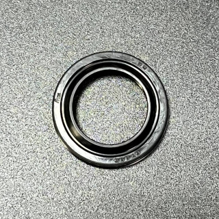 Уплотнение гидроподъемника Yamaha 40-50; F40-70 (Yamaha) картинка