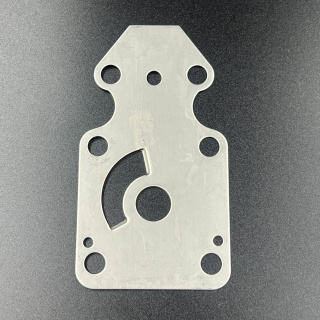 Пластина помпы охлаждения Yamaha 9.9-15, F9.9-15 (Yamaha) картинка