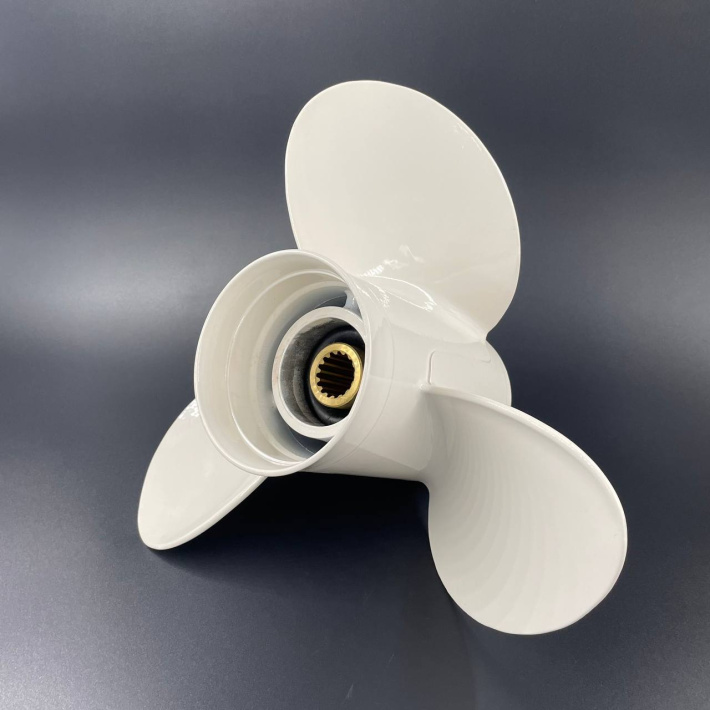 Гребной винт Yamaha 60-140, F70-F130 (D) Megara (3x13 1/4x17)  (Polastorm) 4021-3133-17