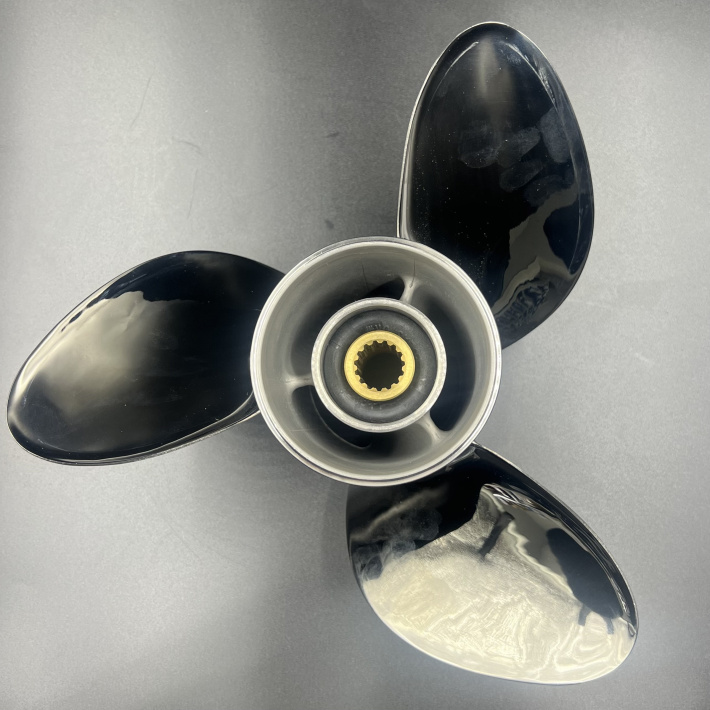 3 Гребной винт Yamaha 60-140, F70-F130  Stella Plus (3x13 1/2x19) (Сталь) (Polastorm) 4929-3135-19