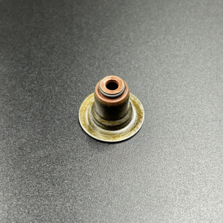 Маслосъемный колпачок Yamaha F150-350 (Впуск/Выпуск) (Yamaha) картинка