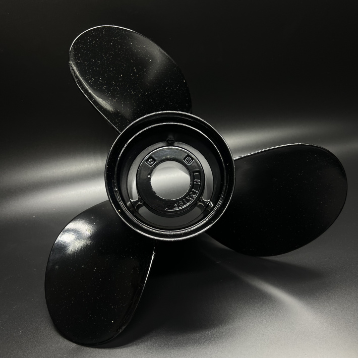 Гребной винт Mercury Black Max (13х19R) 77346A45