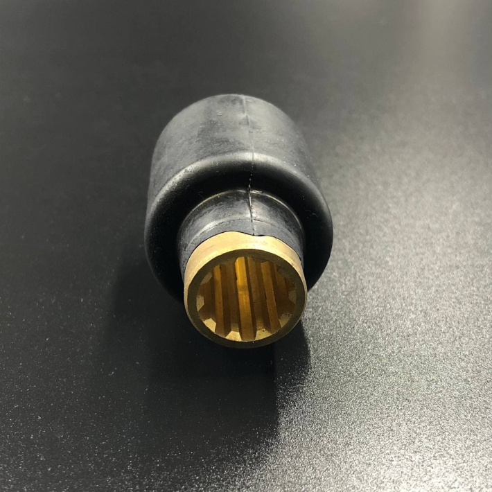 2 Втулка гребного винта резиновая Suzuki DT20-DT30, DF25-DF30, DF25A-DF30A (Omax) 58120-96401-TW