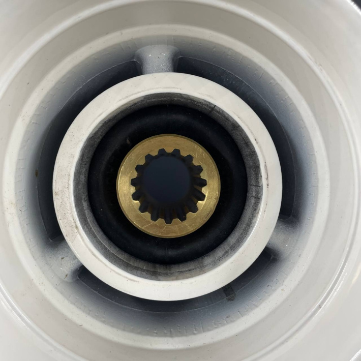Гребной винт Yamaha 60-140, F70-F130 (D) Megara (3x13 1/4x17)  (Polastorm) 4021-3133-17