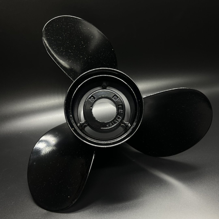 Гребной винт Mercury Black Max (13х19R) 77346A45