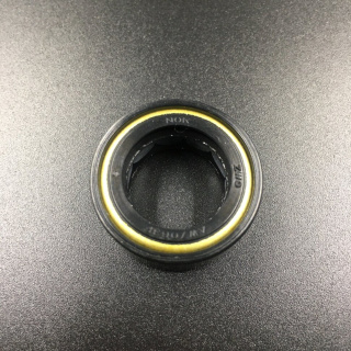 Сальник Honda (91252-ZW9-003) (91251-935-004) (17x27x10) (Honda) картинка