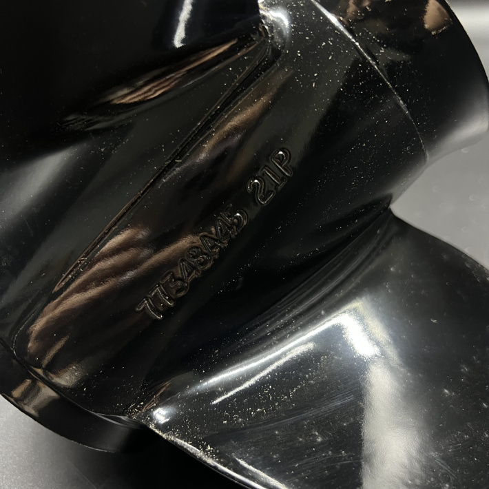 Гребной винт Mercury Black Max (12-3/4х21R) 77348A45