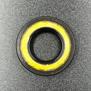 Сальник Yamaha (93101-16001) (16x30x6) (Yamaha) картинка