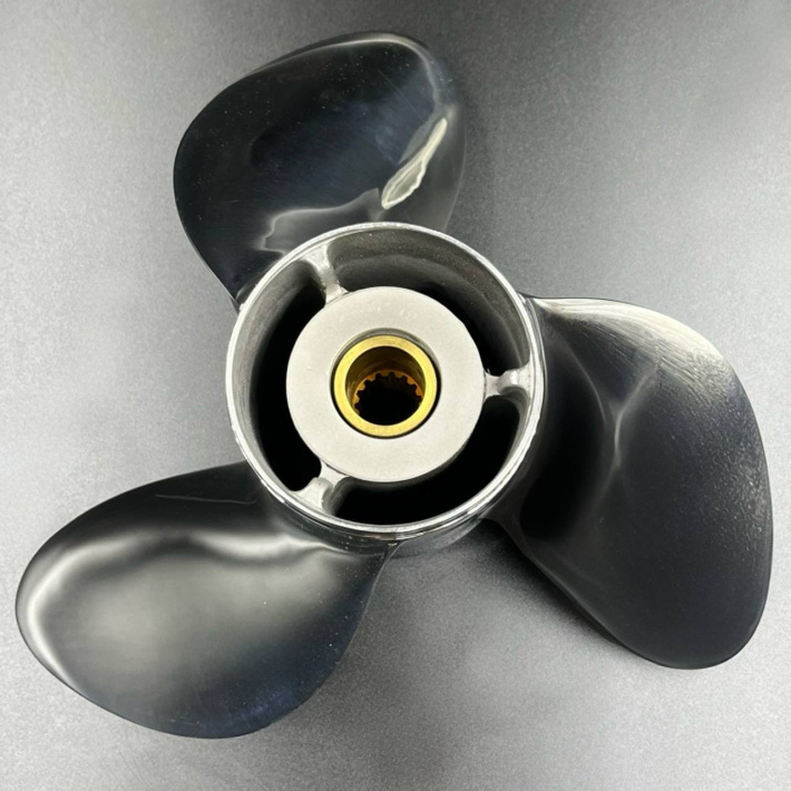 7 Гребной винт Yamaha 60-140, F70-F130  Stella Plus (3x13 1/2x19) (Сталь) (Polastorm) 4929-3135-19