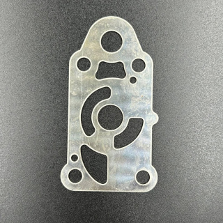 Пластина помпы охлаждения Tohatsu 3.5 (Sinera) картинка