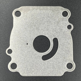 Пластина помпы охлаждения Suzuki DT90-100, DF60-140 (Suzuki) картинка