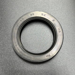 Сальник коленвала (нижний) Honda 25-30,60 (35x52x8) (Honda) картинка