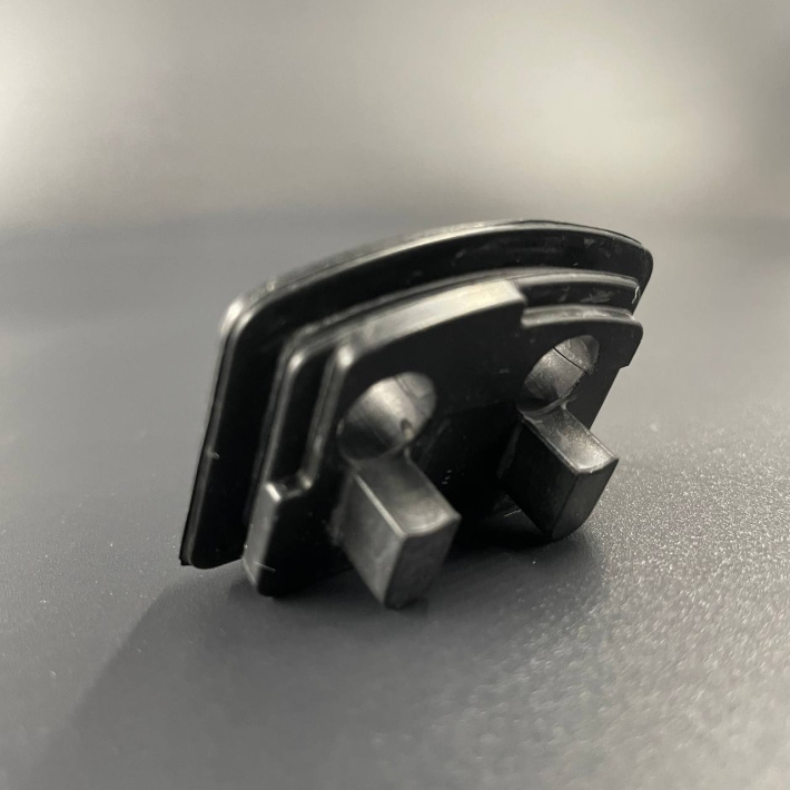 40105-ZW9-832 — 3