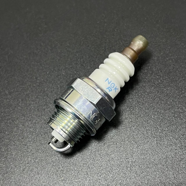 Свеча зажигания BPMR7A (NGK) 6703 BPMR7A