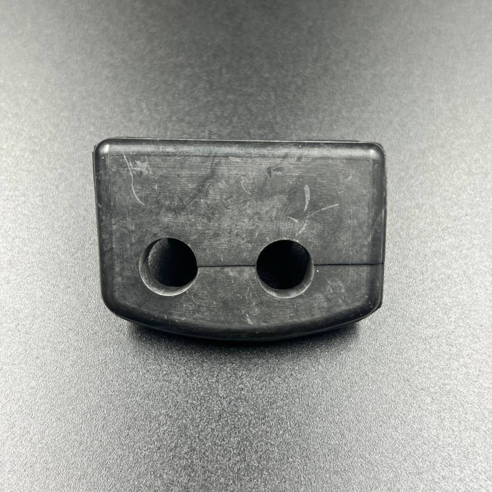40105-ZW9-832 — 1